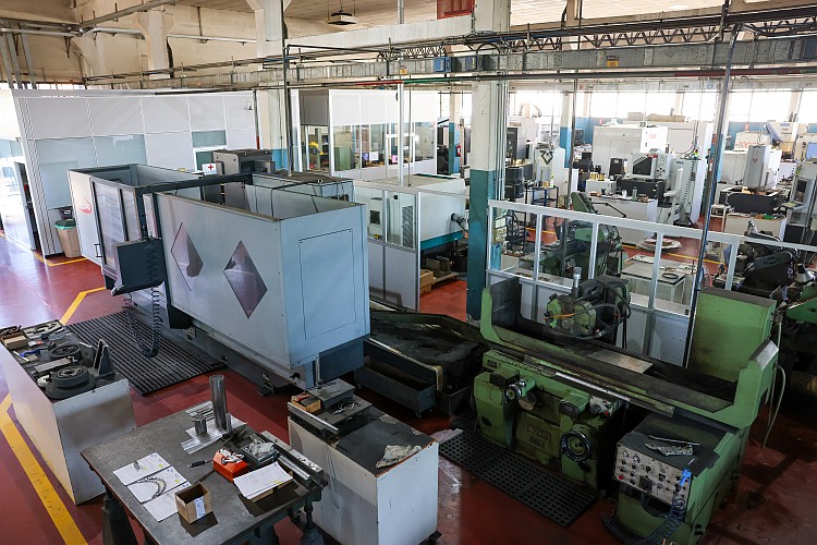 immagine azienda mina meccanica 